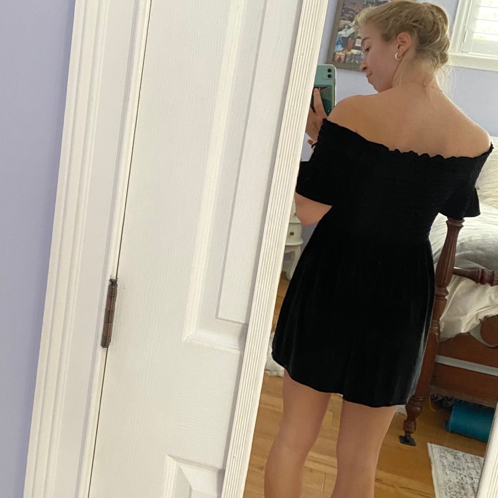 Urban Outfitters Black Velvet Dress - Picture 7 of 7